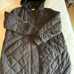 Dkny Black Puffer Jacket with Hood and Quilted Design